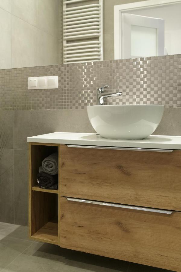 Modern Silver Apartment クラクフ エクステリア 写真